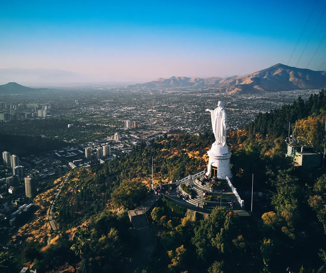 Santuario de la Inmaculada Concepción en la cumbre del cerro San Cristóbal